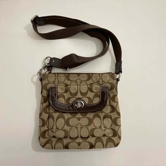 Coach Small Crossbody bag
In great condition - Picture 3 of 7